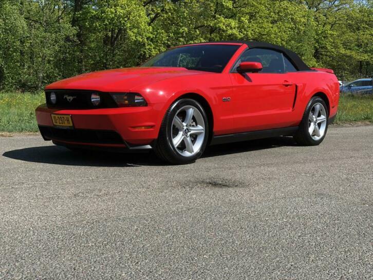 Ford Mustang GT 2011 Rood