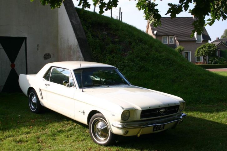 Ford Mustang Mustang 1965 Wit met airco en lpg