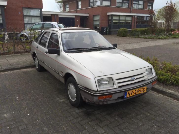 Ford Sierra 1.6 Laser EM 03985 399 22 mei ophalen danKORTING