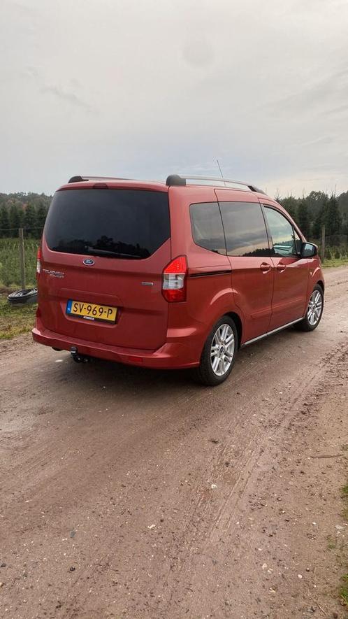 Ford Tourneo Courier 1.0 74KW 2014 Rood