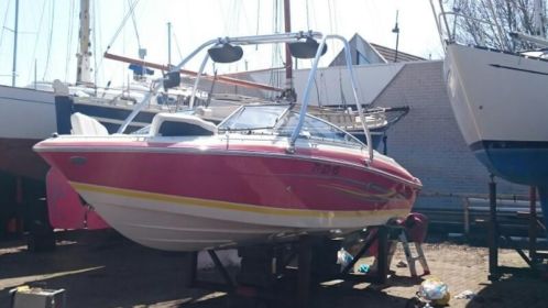 Four winns 190 horizon bowrider 2005 met trailer 