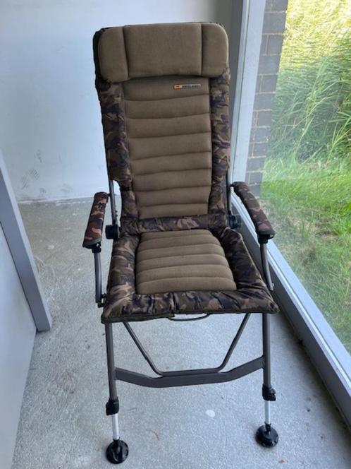 Fox Super Deluxe Recliner Chair