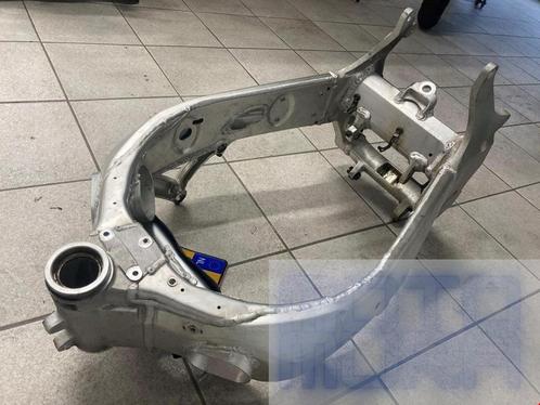 Frame met NL kenteken Suzuki GSXR 750 SRAD 1996 1997 gsx-r e