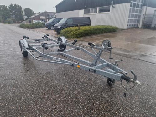 Freewheel 1500kg boottrailer kenteken