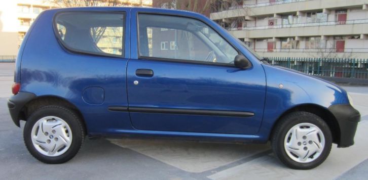 Frisse blauw metallic Fiat Seicento1.1S (NAP) APK 20-3-2016
