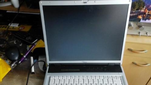 Fuijtsu Siemens lifebook E8110 