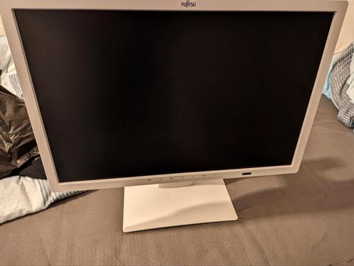 Fujitsu 24 inch high end monitor