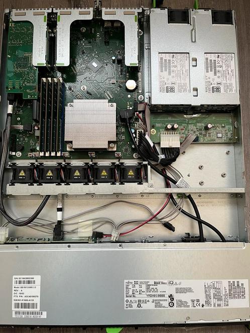 Fujitsu PRIMERGY RX1330M3 rack server (64GB  2x600GB128GB)