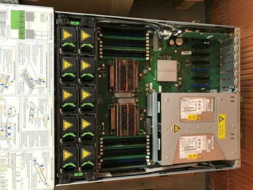 Fujitsu Primergy RX300 S5 - Dual Xeon W5590 - 8GB ram, 2xPSU