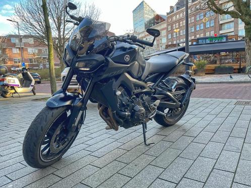 FULL BLACK YAMAHA MT-09 ABS AND QUICK SHIFTER (2017)