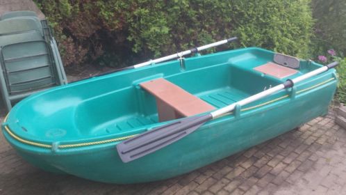 Fun yak 250 roeibootje met 4 pk buitenboordmotor