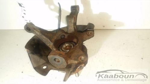 Fusee  wielnaaf links voor Kia Picanto 2004 - 2011