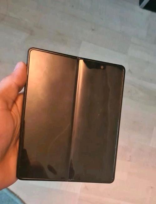 Galaxy fold 3 kapot tablet scherm smal voorscherm intact