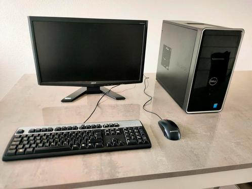 Game PC met monitor, toetsenbord en muis.