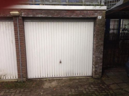 Garage autobox stalling parkeerplaats centrum Leeuwarden