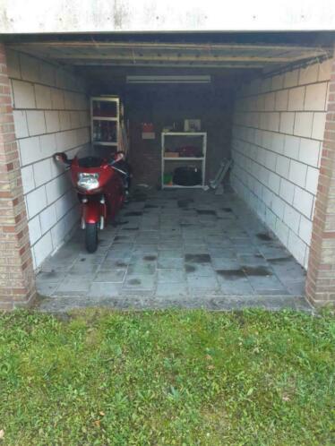 Garage delen met 2 extra motoren in Hoogezand   20   p.m.