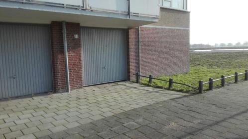 garage in Maassluis te koop (inclusief elektriciteit)