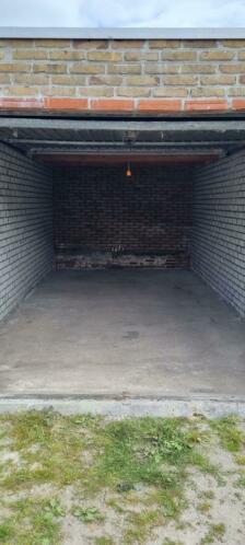 Garagebox 17m2 te koop Surhuisterveen