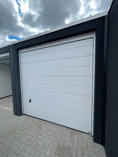 Garagebox 21m2 per direct te huur. Nu incl inbraak alarm.