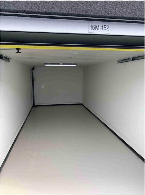 Garagebox 21m2 verlichting, stroom, beveiliging  Amersfoort