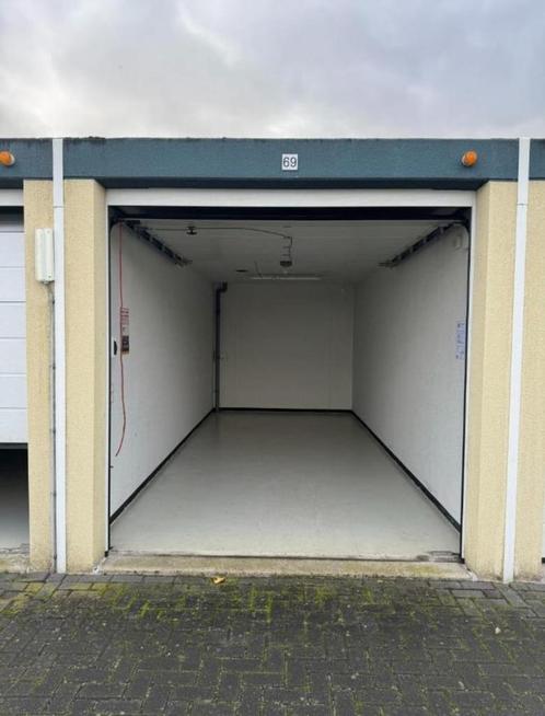 Garagebox  Bedrijfsruimte verhuurd  3.240 opbrengst pj