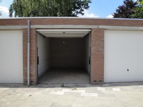garagebox garage gelegen aan Loopschansstraat Breda te huur