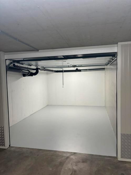 Garagebox Hillegom vloerverwarming, stroompunt, elektr. deur