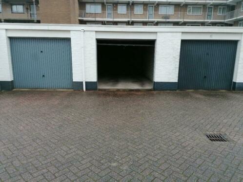 Garagebox  opslagruimte te koop in Centrum Waalwijk