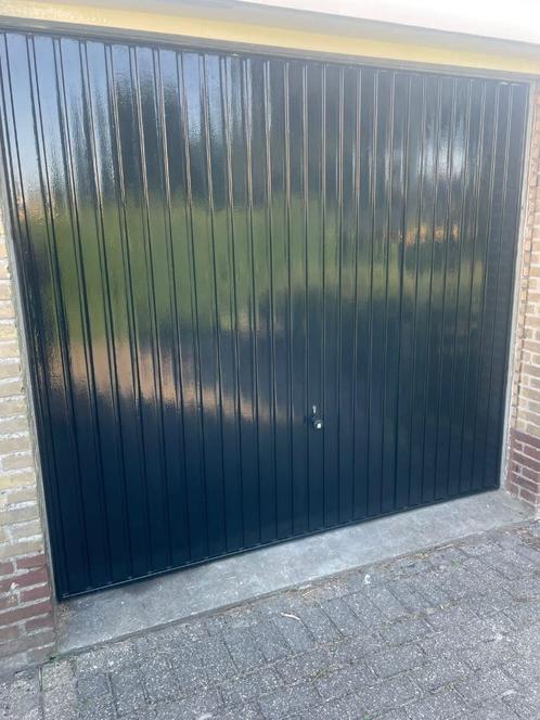 Garagebox te huur  BRIELLE  180, per maand.