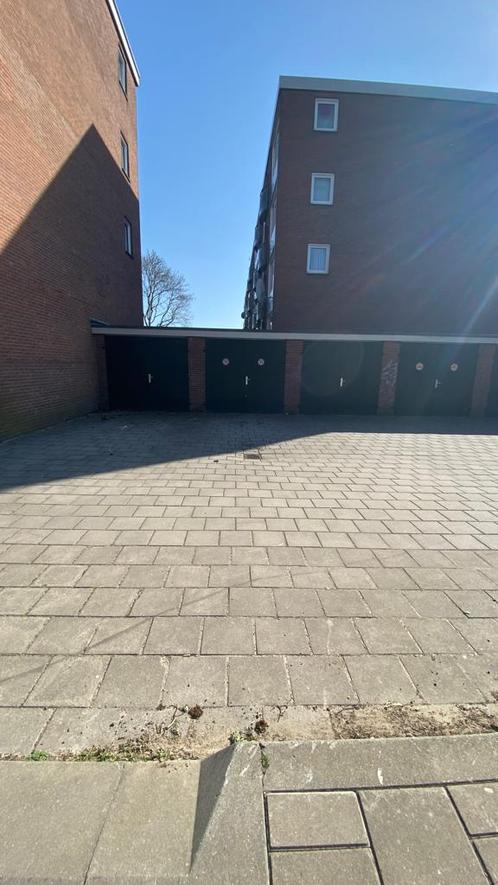Garagebox te huur Deventer maasstraat rivierenwijk 18m2