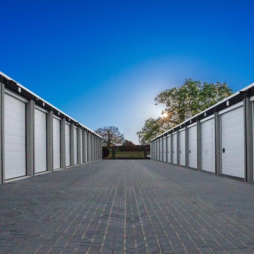 garagebox te huur evt te koop in Deurne op een  boxcomplex