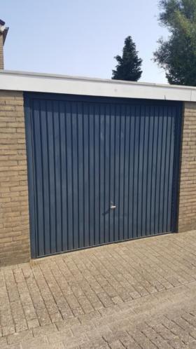 Garagebox te huur in Emmen (Hesselterbrink), wijk Bargeres.