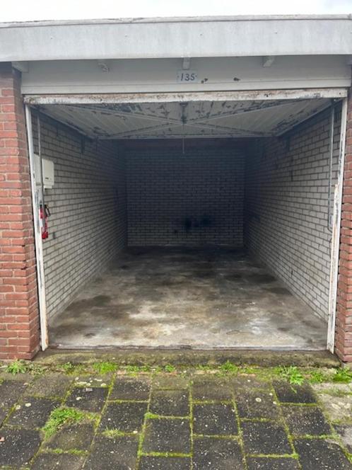 Garagebox te huur in Maassluis aan de Elzendaal 135