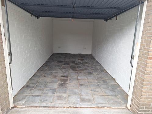 Garagebox te koop, centrum Barendrecht, Paddewei