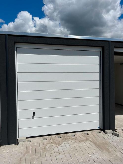 Garagebox van 18m2(36m2) te huur. Nu eerste maand 1,-