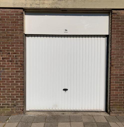 Garageboxopslagruimte te huur nabij centrum in Apeldoorn