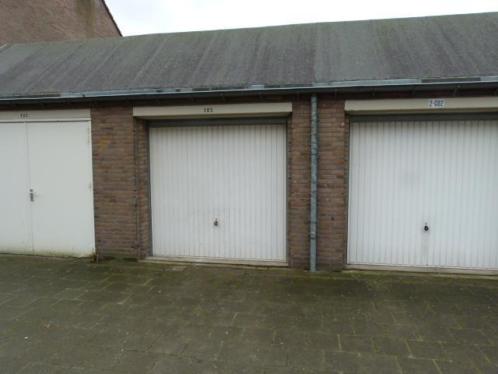 GarageboxTE HUUR VENUSLAAN EINDHOVEN woensel GEEN BORG