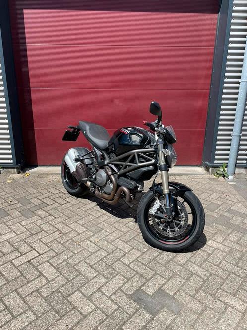 Gave Ducati Monster 1100 Evo ABS