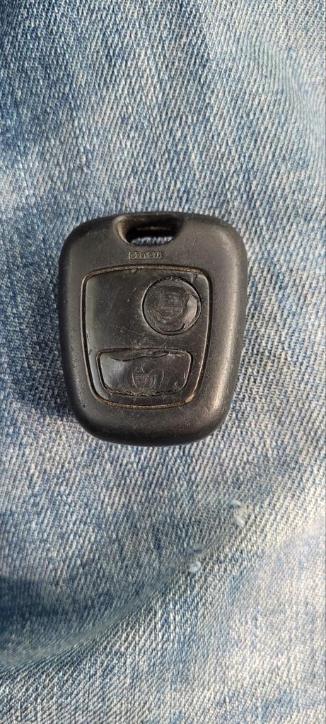 GEBRUIKTE SLEUTEL BEHUIZING PEUGEOT