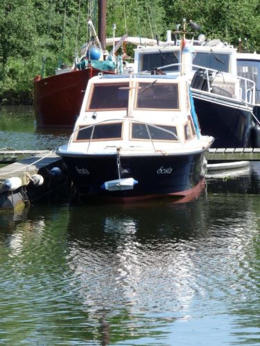 Gelderblom 680 Motor kruiser, Kajuit boot, buitenboordmotor