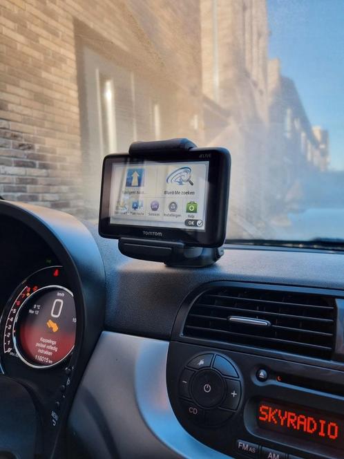 Gentegreerde car-kit voor Fiat 500 inclusief TomTom live