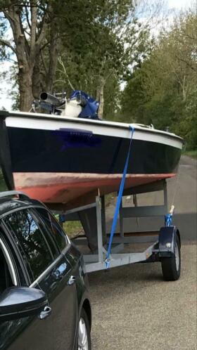 Geremde trailer kielboot Polyvalk