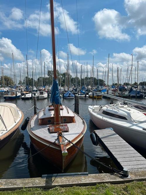 Gerestaureerd teakhouten kajuitzeilboot