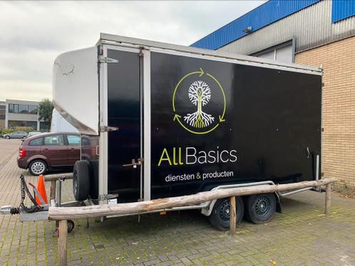 Gesloten 3.500 kg tandemasser in zeer goede staat.