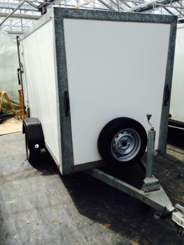 Gesloten aanhangwagen pouwer trailer in hele mooie staat 