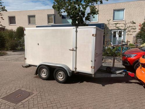 Gesloten tandemasser aanhanger  aanhangwagen