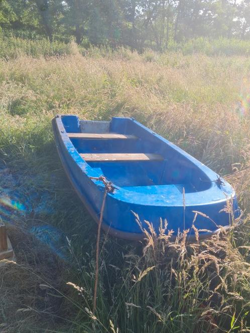 Geweldig bootje dubbelwandig..3 kielen..superstabiel.