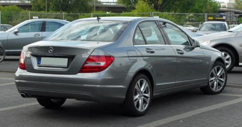 GEZOCHT achterbumper mercedes c-klasse w204 (facelift) 