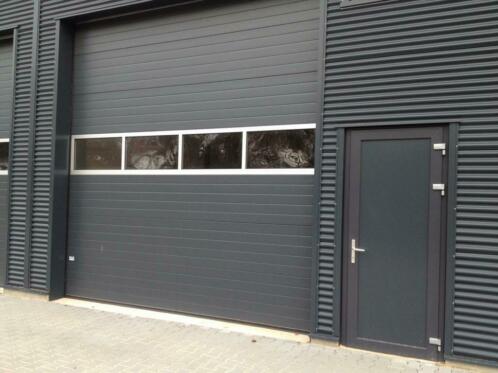 Gezocht bedrijfshal of garagebox Hengevelde