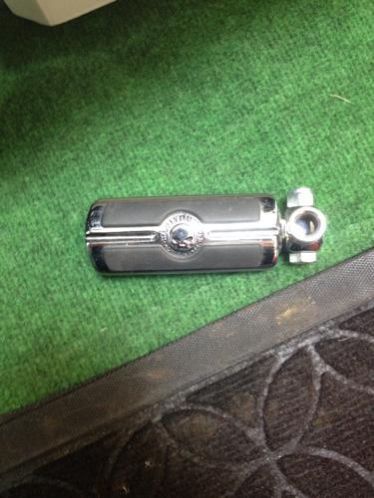 Gezocht footpeg (rechts) Harley Davidson 